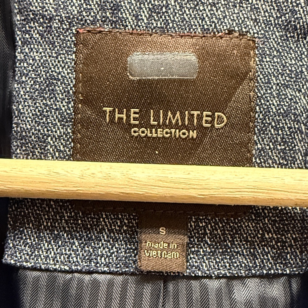 The Limited Collection Skirt Suite - Navy Blazer & Skirt. Blazer Size S. Skirt S View 3